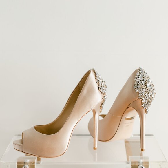 Badgley Mischka Kiara Pump Women's 7.5 Latte Platform Satin Open Peep Toe - Picture 4 of 16